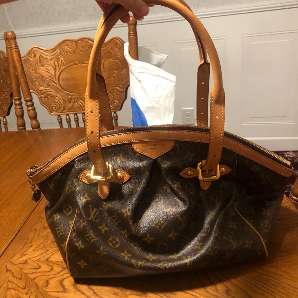Authentic Louis Vuitton purse